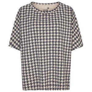 Juvia Doris Shirt Mit Halbarm 15